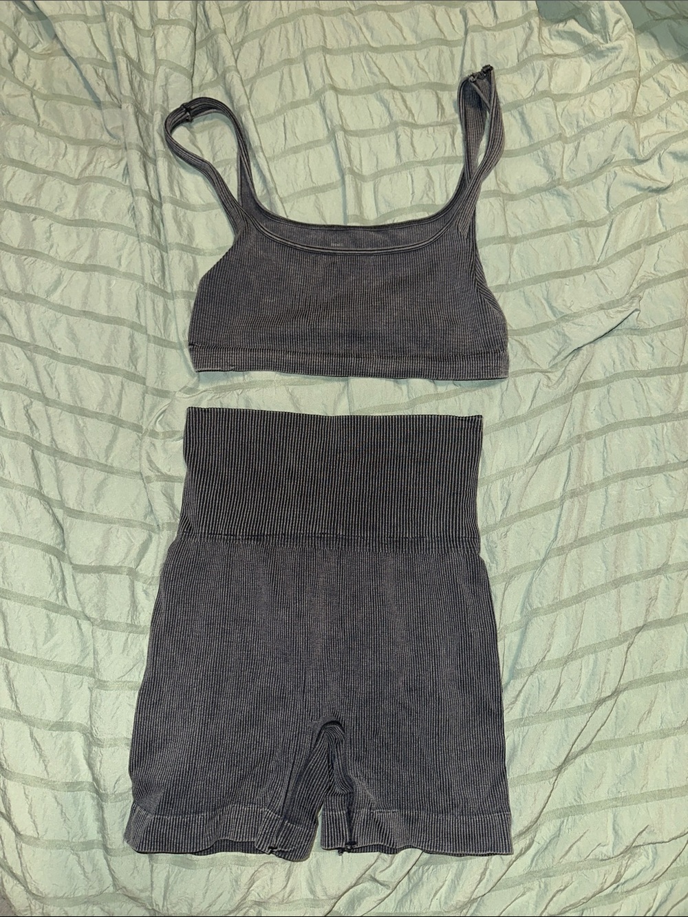 Ribbed Two-Piece Active Set in Charcoal Gray